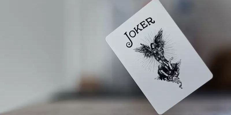 Hướng dẫn cách chia bài và rút bài Joker